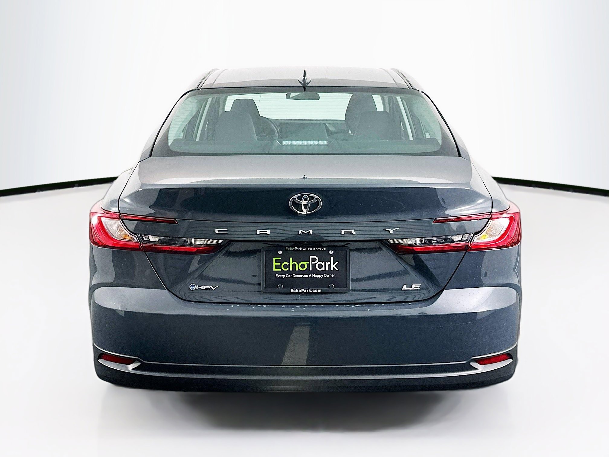 Used 2025 Toyota Camry LE image 7