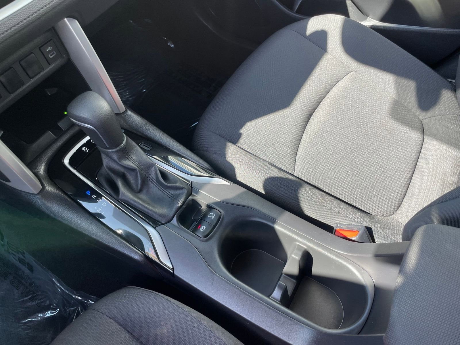 Used 2025 Toyota Corolla Cross LE image 41