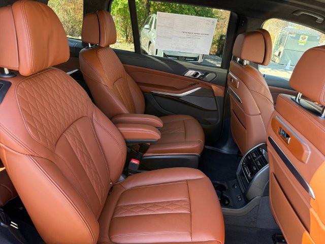 New 2027 BMW X7 xDrive40i w/ M Sport Package AWD/4WD image 18