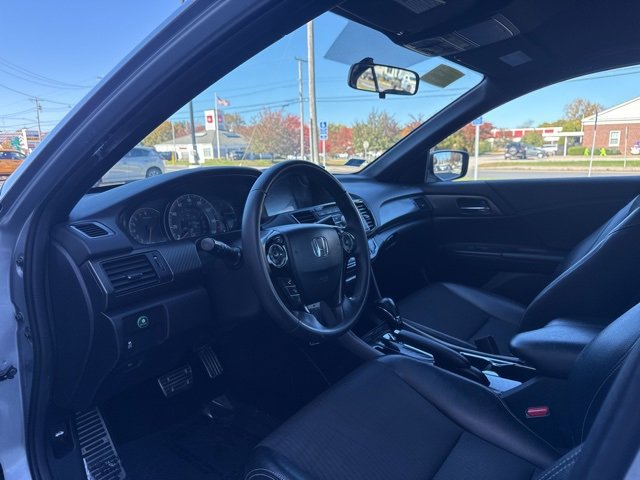 Used 2016 Honda Accord Sport image 8