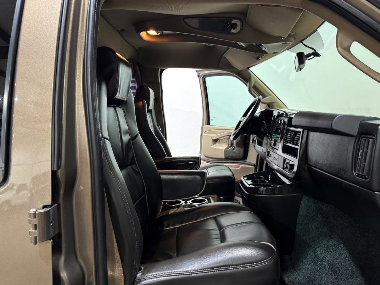 Used 2016 Chevrolet Express 2500 Extended image 12