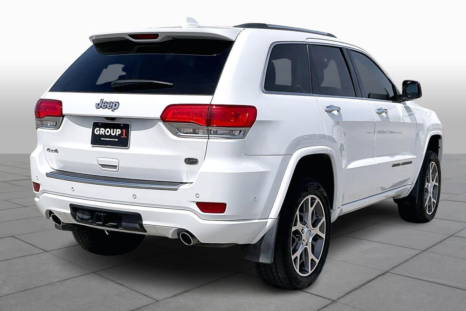 Used 2020 Jeep Grand Cherokee Overland image 12