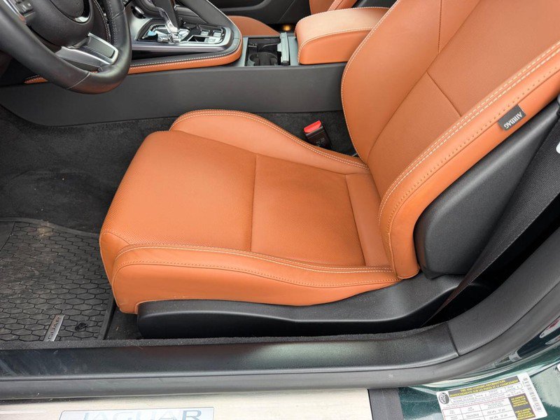 Used 2022 Jaguar F-TYPE Coupe RWD image 17