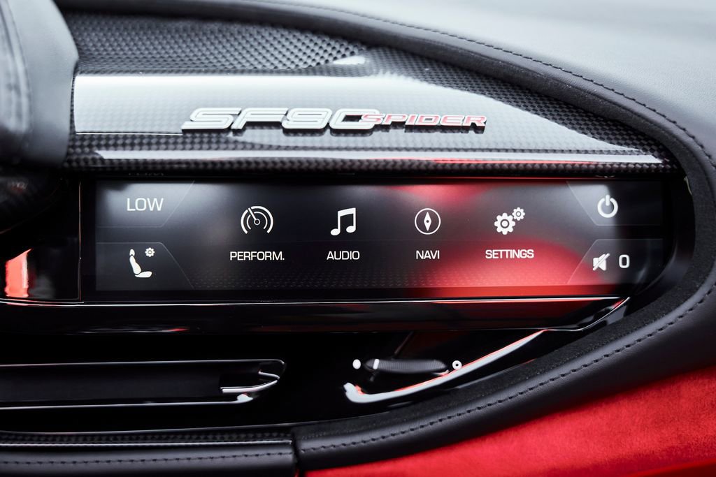 Used 2024 Ferrari SF90 Spider image 69