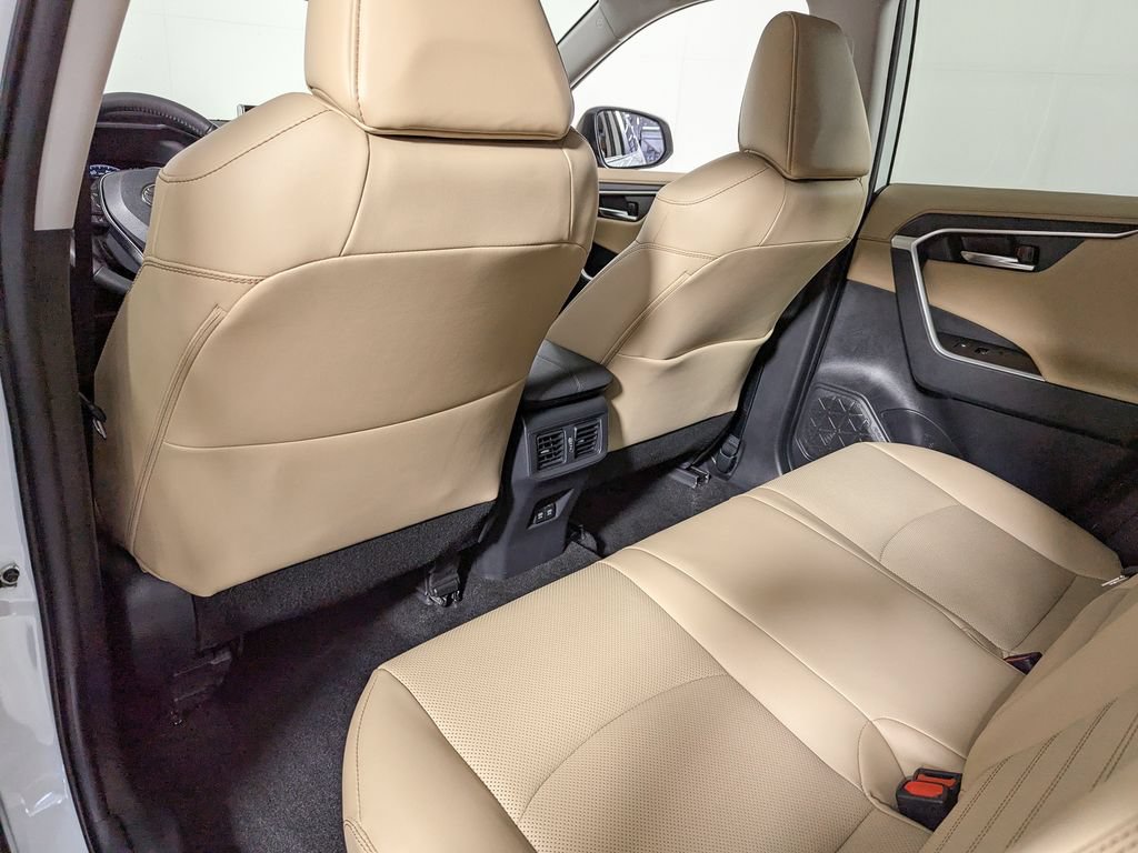 Used 2020 Toyota RAV4 Limited AWD/4WD image 48
