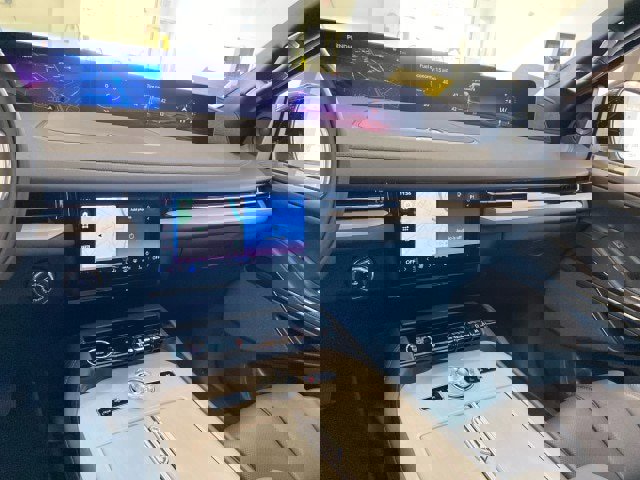 New 2025 Lincoln Navigator L Reserve w/ Jet Appearance Package image 18