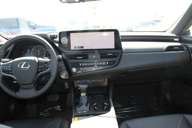 Certified 2025 Lexus ES 300h w/ Accessory Package (Z2) FWD image 10