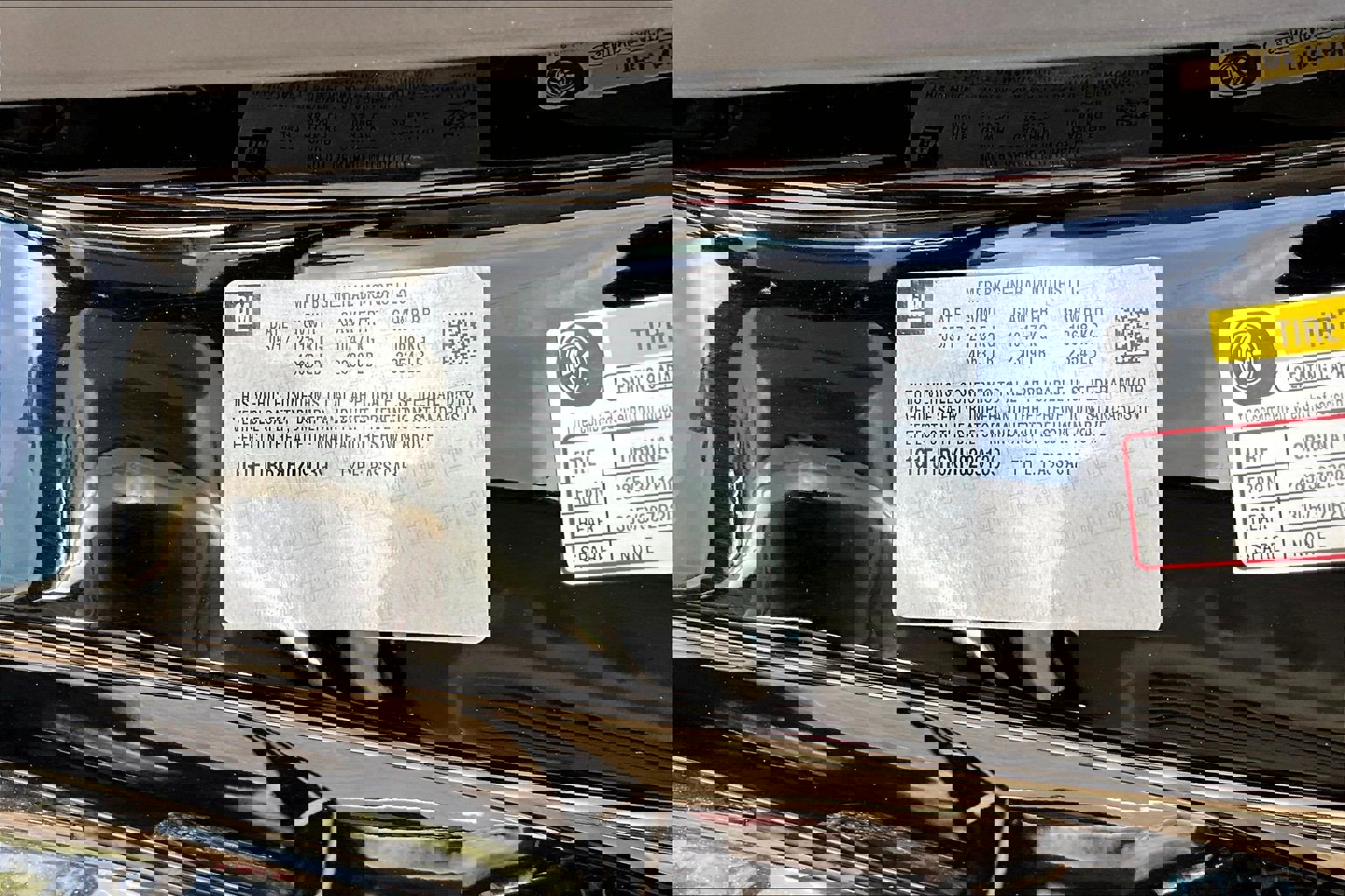 Used 2017 Chevrolet Camaro ZL1 image 16