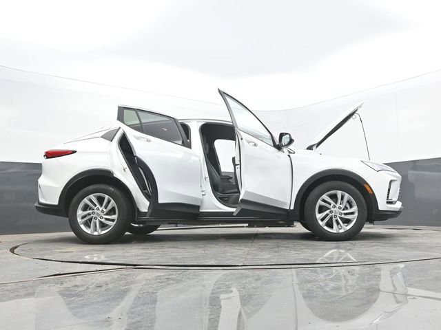 Used 2025 Buick Envista Preferred image 69