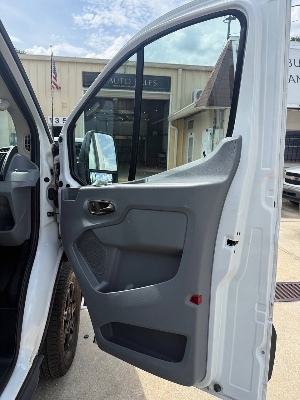 Used 2019 Ford Transit 250 130 Low Roof w/ Exterior Upgrade Package RWD image 33