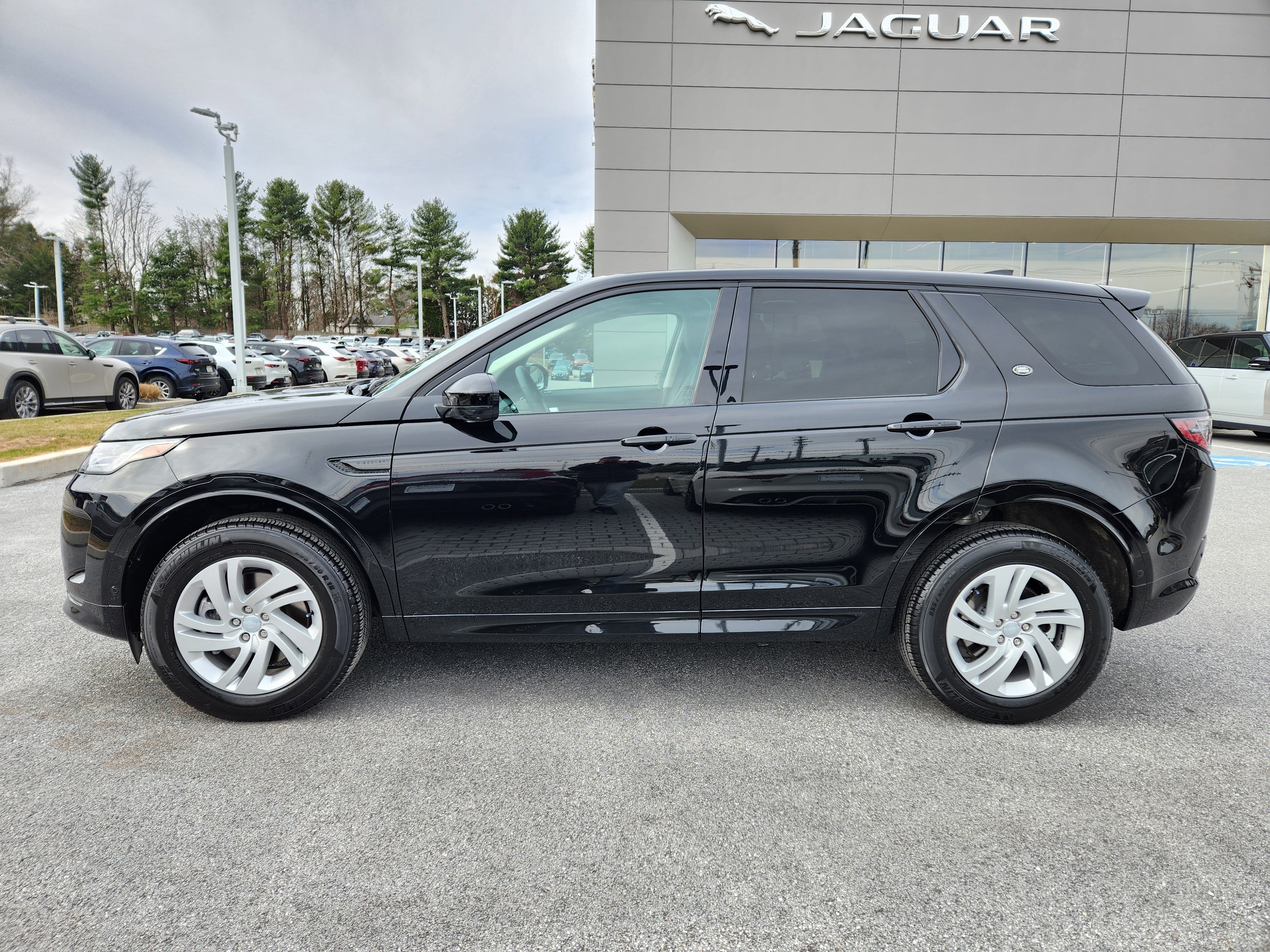 Certified 2025 Land Rover Discovery Sport S image 5