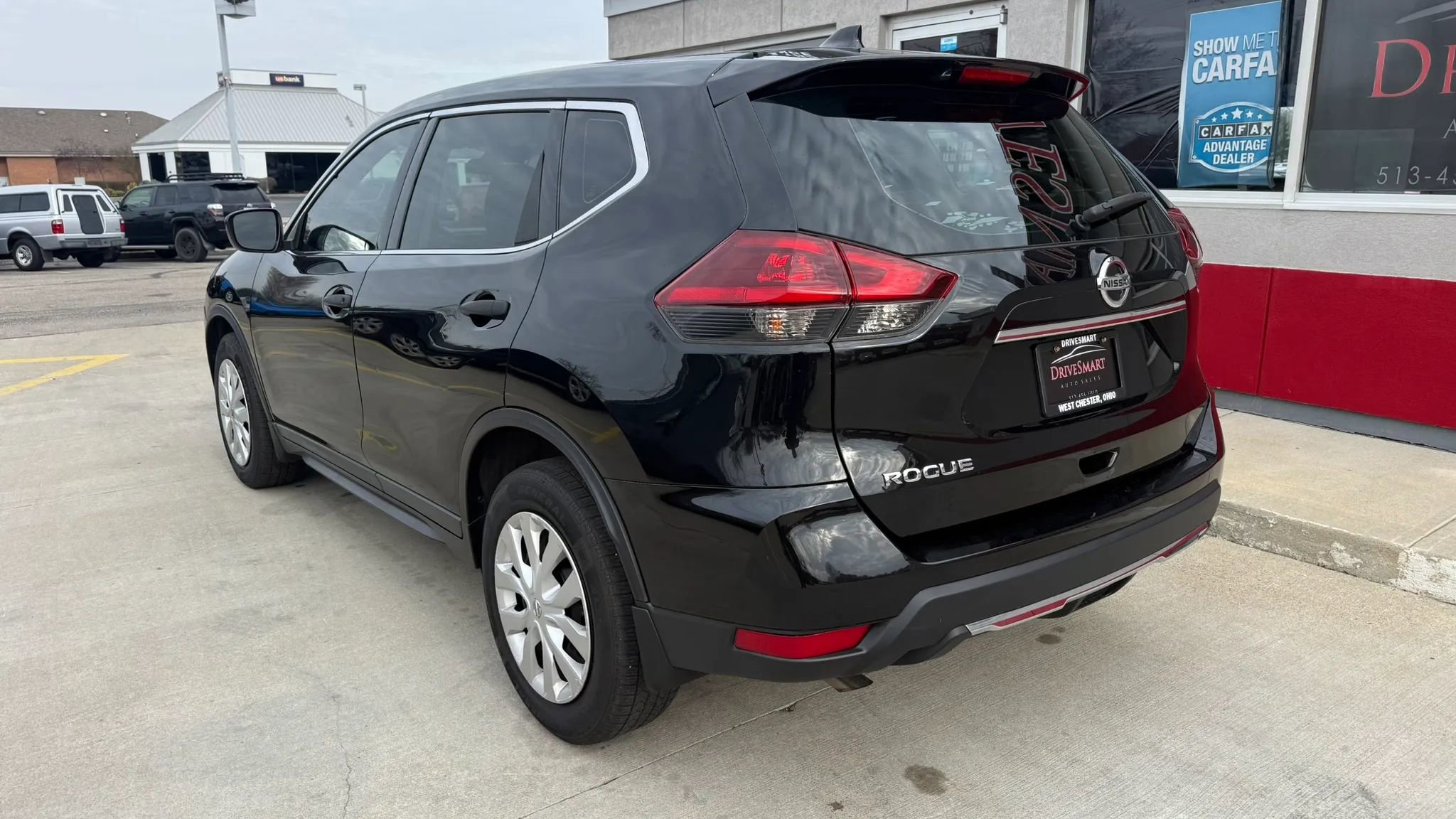 Used 2019 Nissan Rogue S image 3