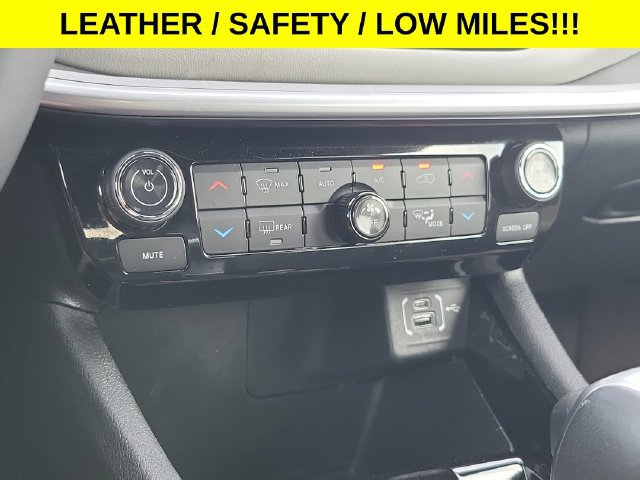 Used 2025 Jeep Compass Limited AWD/4WD image 19