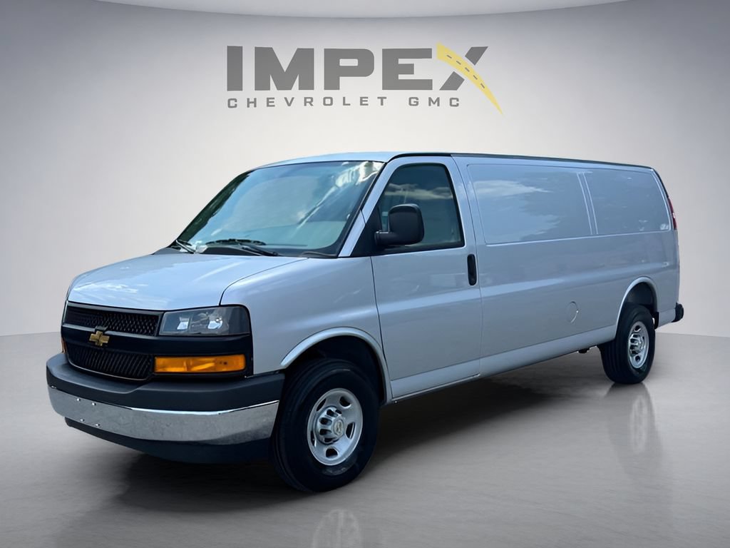 New 2026 Chevrolet Express 3500 Extended w/ Driver Convenience Package RWD video 1