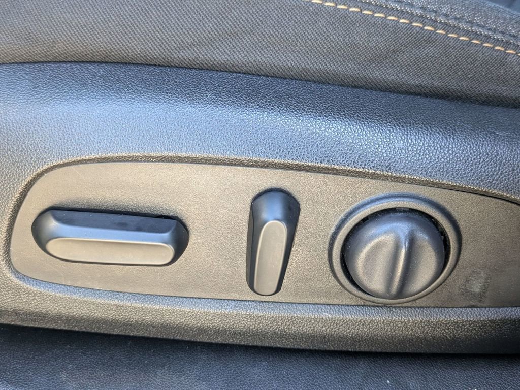 Used 2019 Chevrolet Equinox LT image 17