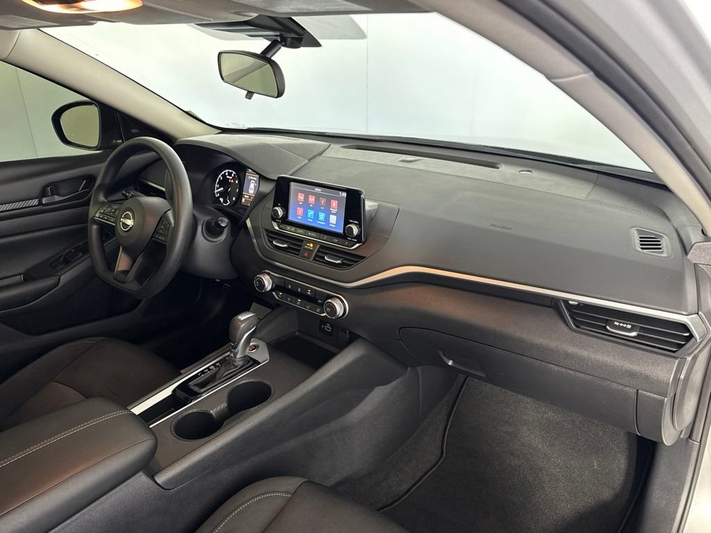 Used 2024 Nissan Altima 2.5 S FWD image 43