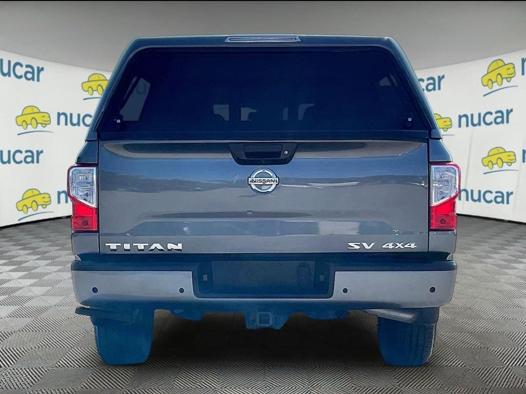 Used 2022 Nissan Titan SV w/ SV Convenience Package AWD/4WD image 5