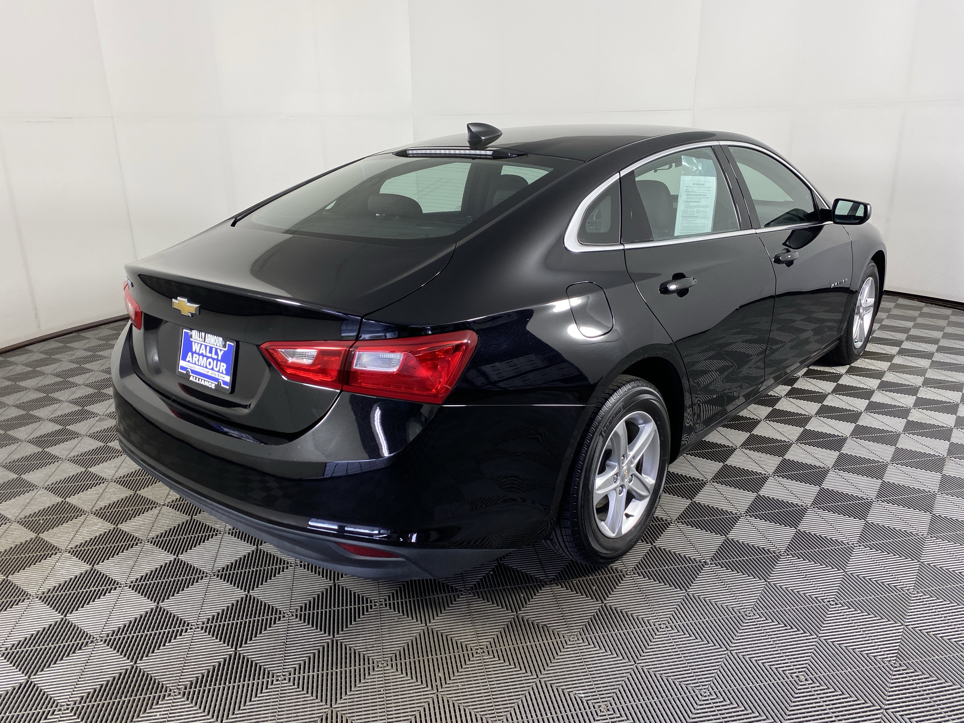 Used 2020 Chevrolet Malibu LS FWD image 4