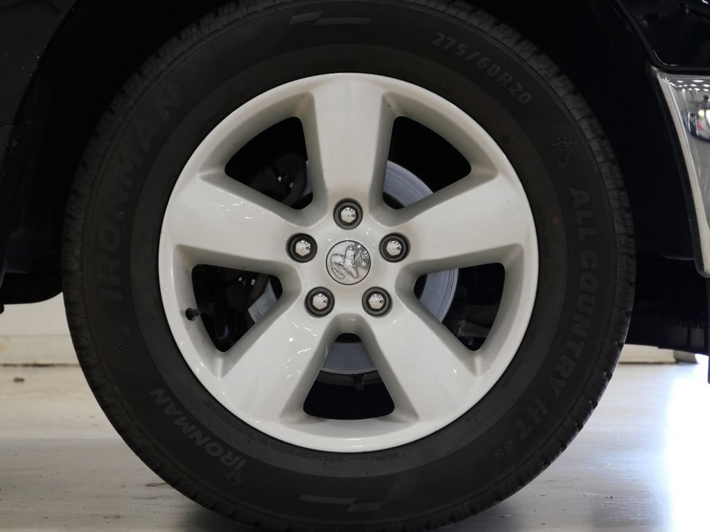 Used 2024 RAM 1500 Classic SLT AWD/4WD image 8