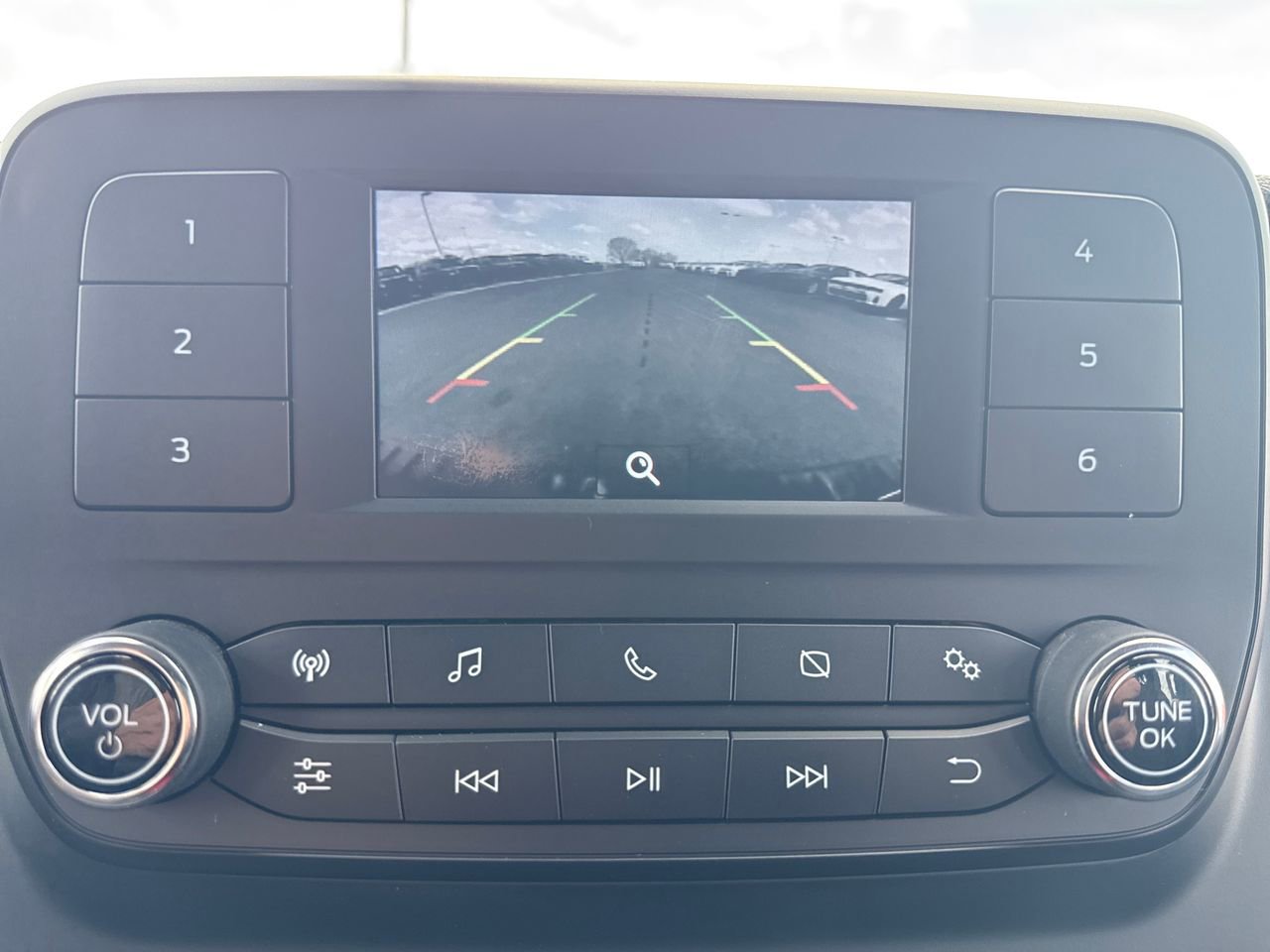 Used 2024 Ford Transit 250 Low Roof AWD w/ Exterior Upgrade Package image 19