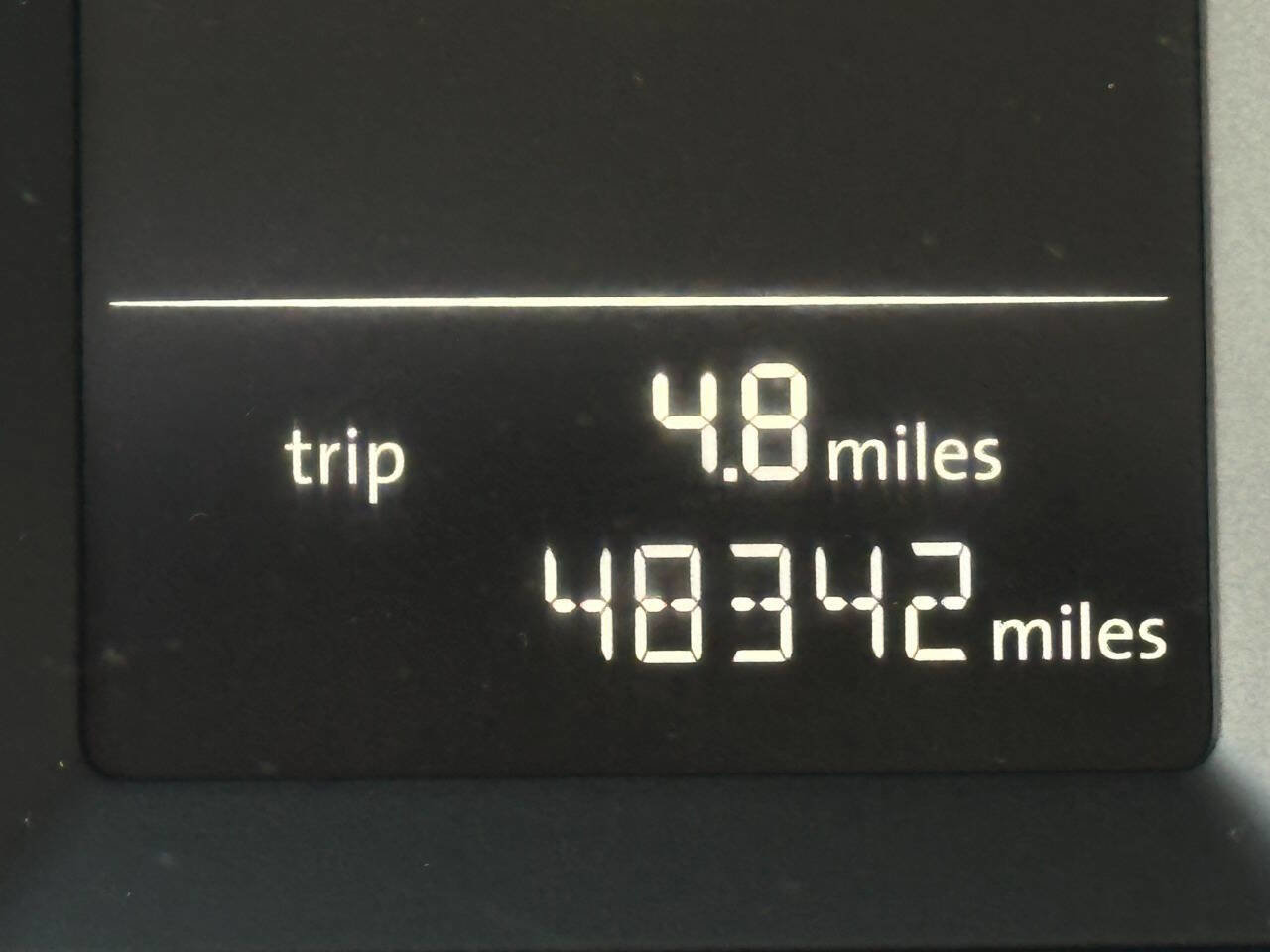 Used 2011 Volkswagen Tiguan SE image 43