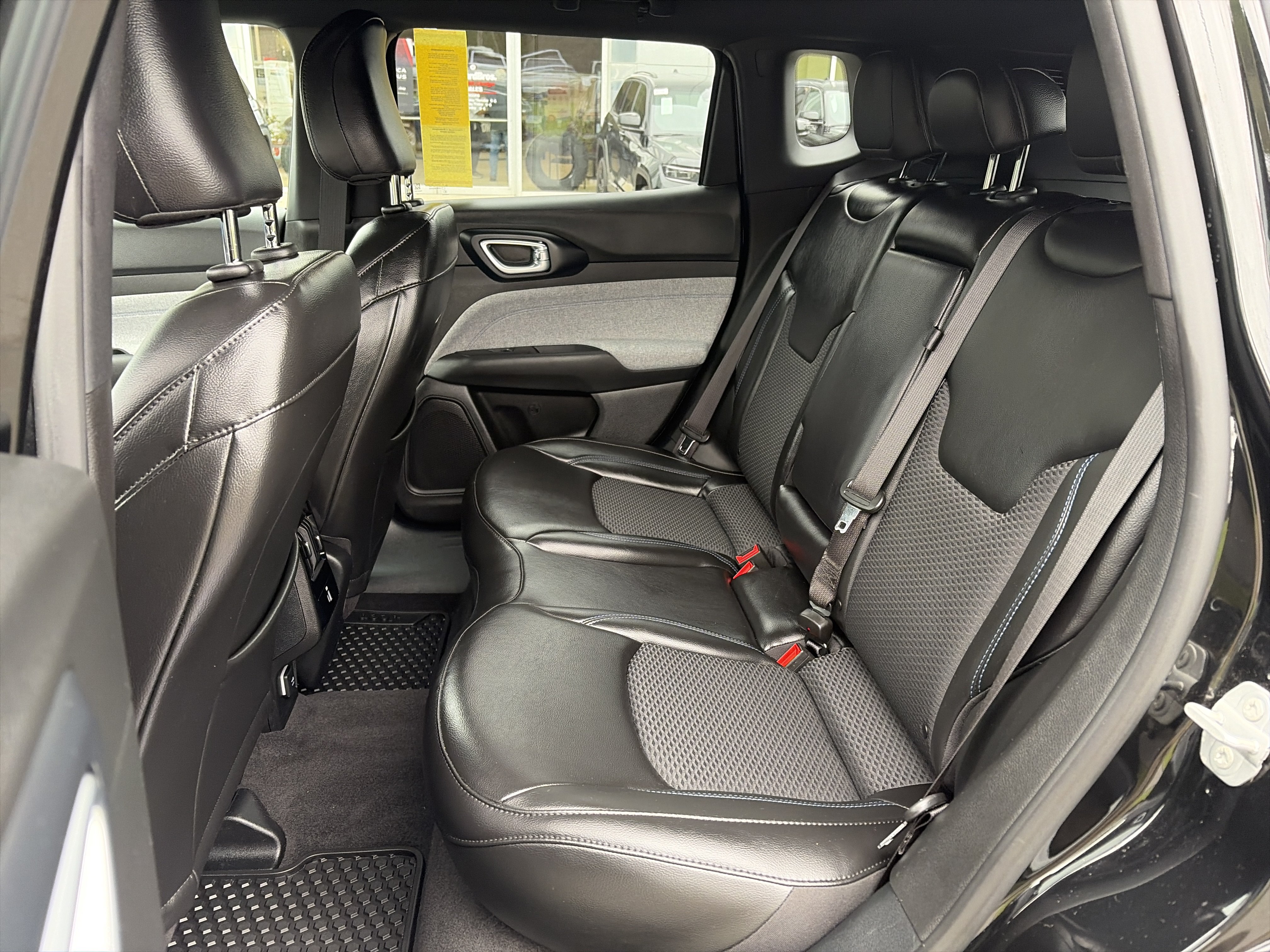 Certified 2023 Jeep Compass Latitude w/ Convenience Group AWD/4WD image 11