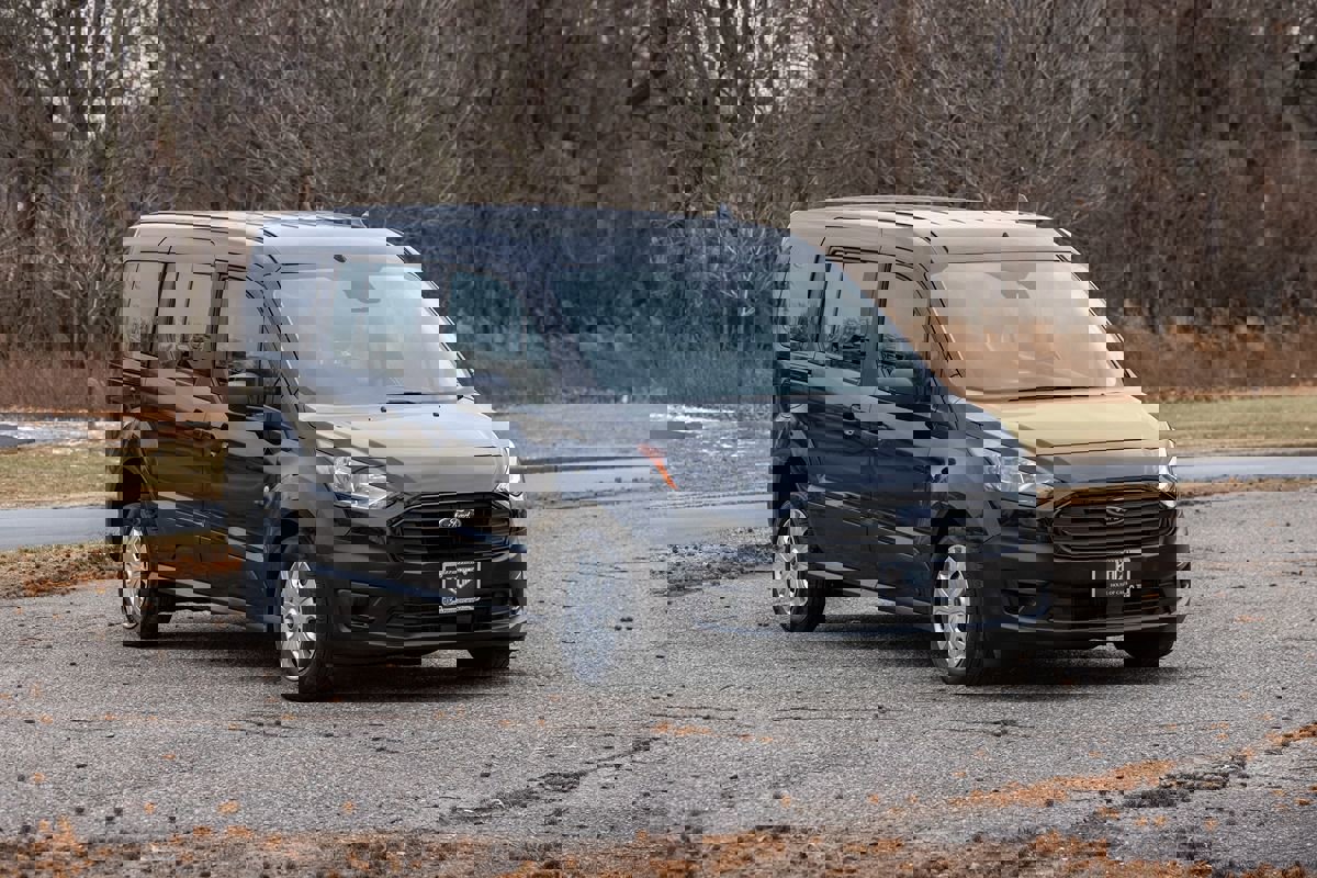 Used 2023 Ford Transit Connect XL image 2