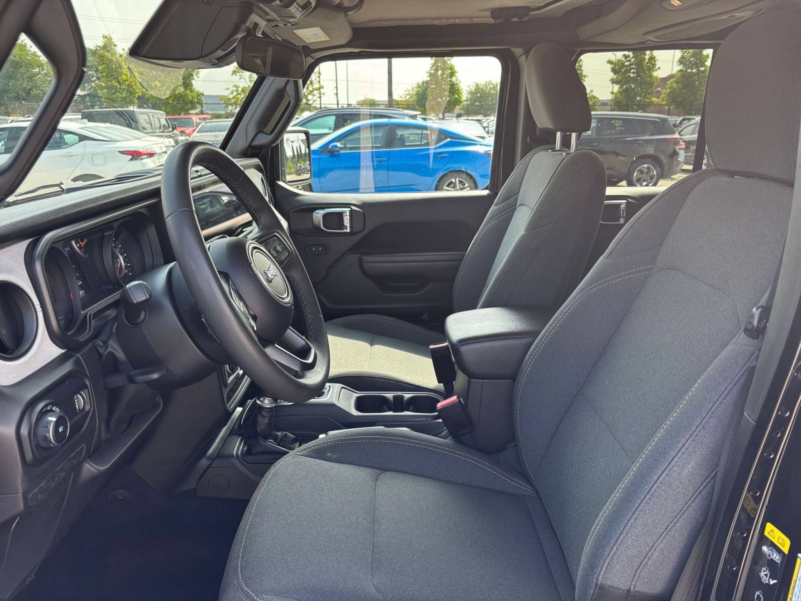 Used 2025 Jeep Wrangler Unlimited Sport AWD/4WD image 21