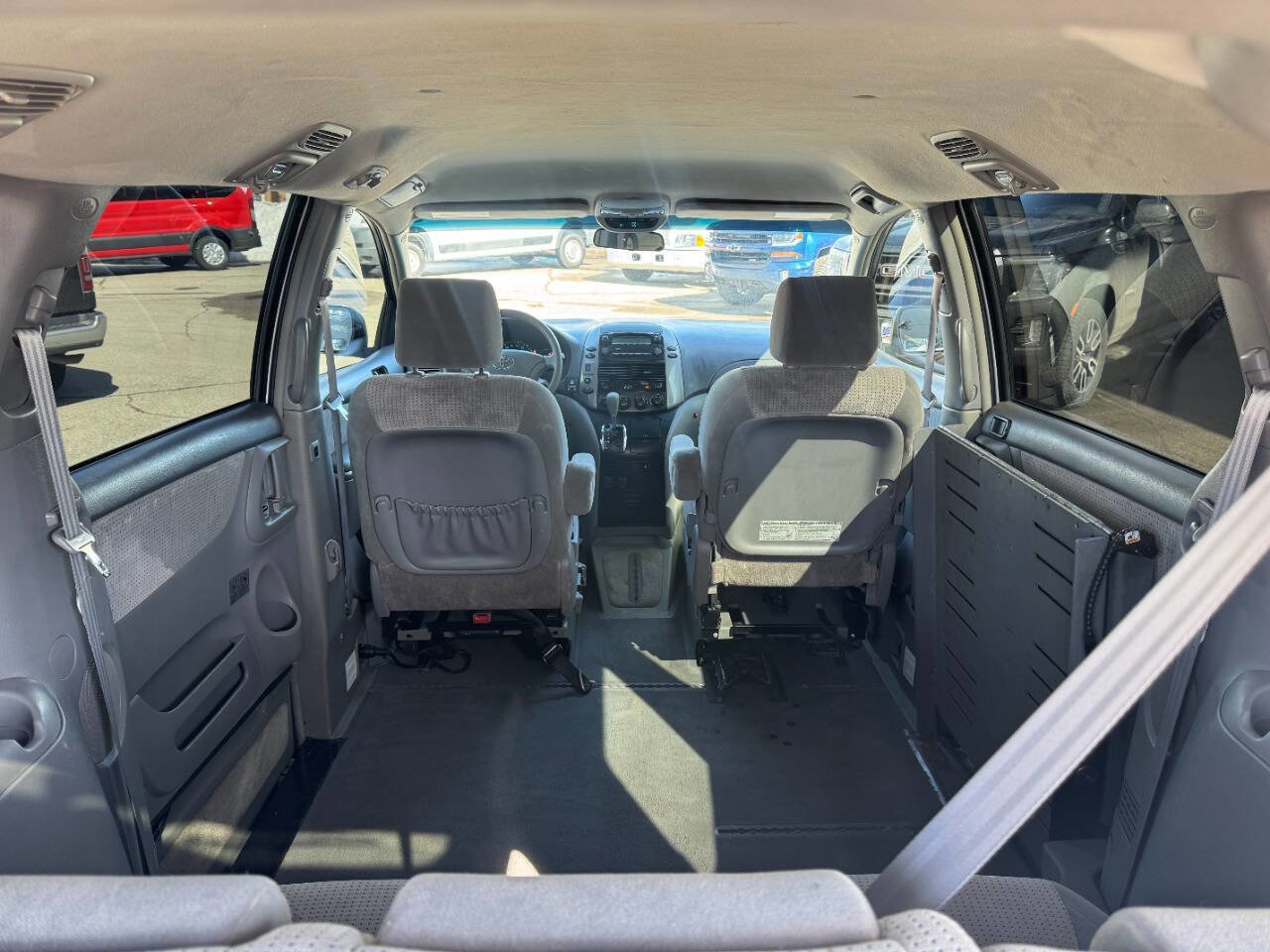 Used 2008 Toyota Sienna LE FWD image 11
