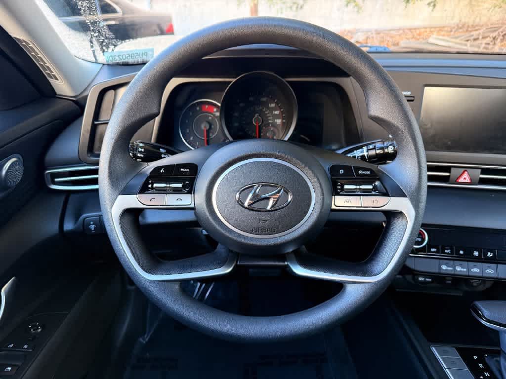 Used 2023 Hyundai Elantra SEL w/ Cargo Package FWD image 13