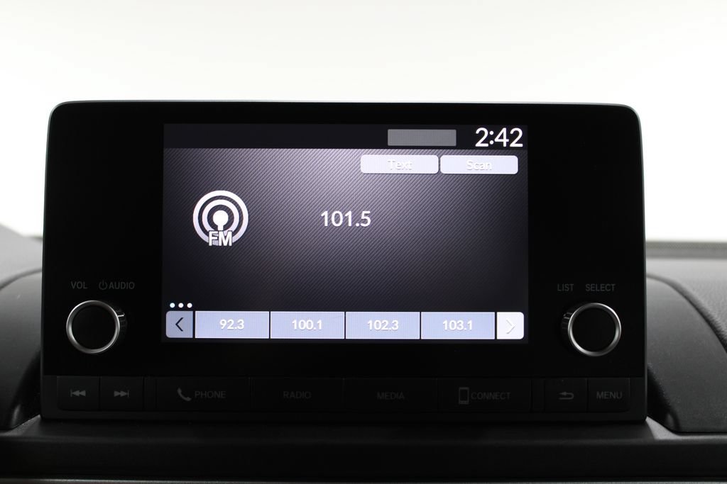 Used 2023 Honda Pilot LX image 45
