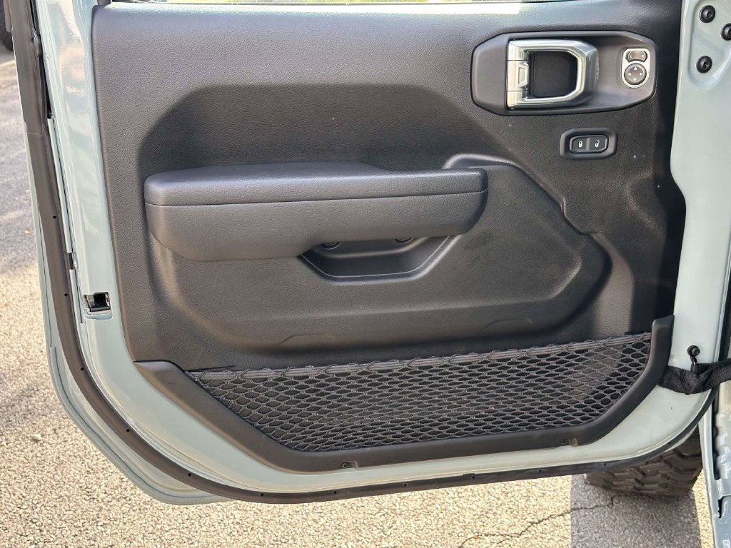 Used 2024 Jeep Wrangler Unlimited AWD/4WD image 26