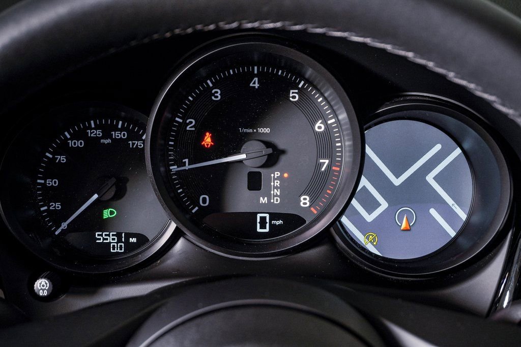 Certified 2025 Porsche Macan image 21