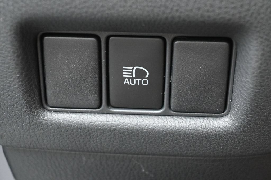 Certified 2021 Toyota C-HR Limited FWD image 15