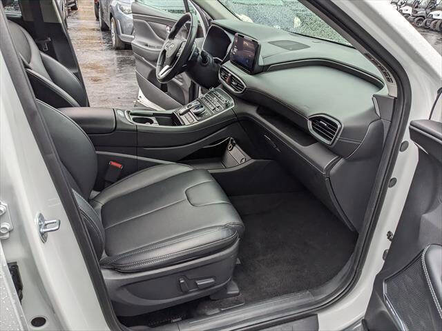 Used 2023 Hyundai Santa Fe SEL w/ Premium Package image 19