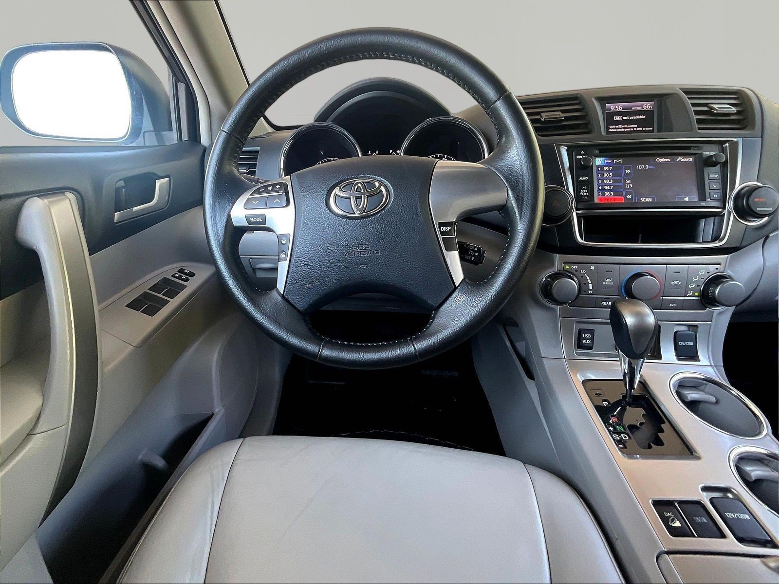 Used 2013 Toyota Highlander SE AWD/4WD image 8