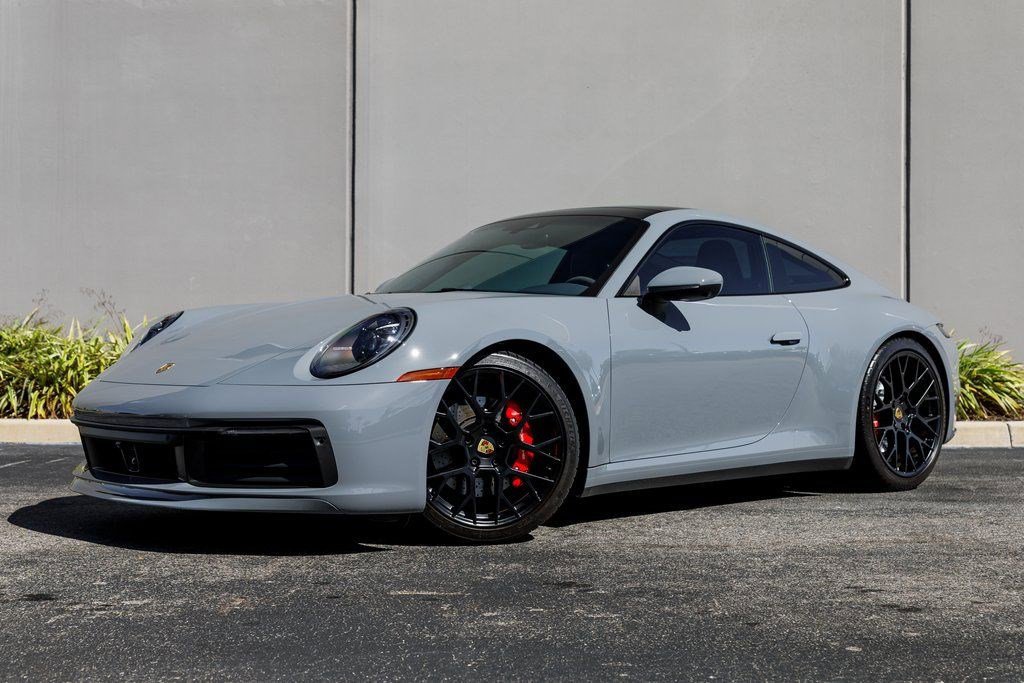 Used 2024 Porsche 911 Carrera S image 3