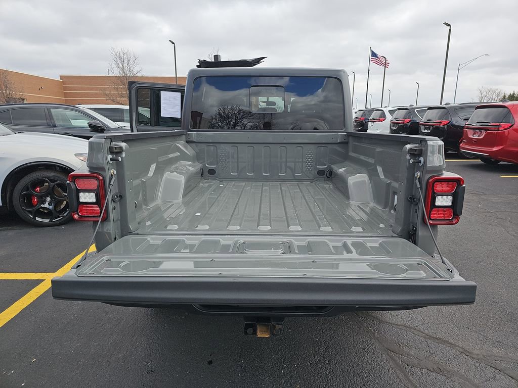 Used 2021 Jeep Gladiator Willys image 12