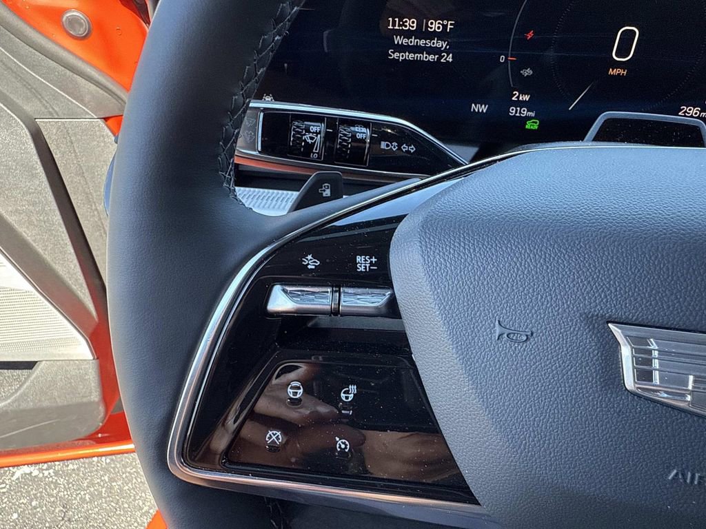 Certified 2025 Cadillac Optiq Sport 2 image 29