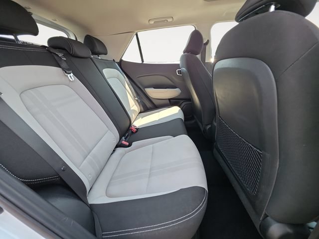 Used 2022 Hyundai Venue SEL FWD image 14