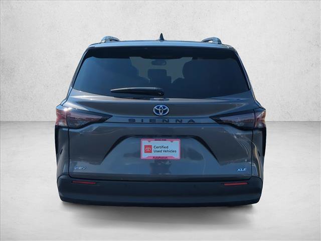 Certified 2025 Toyota Sienna XLE FWD image 7