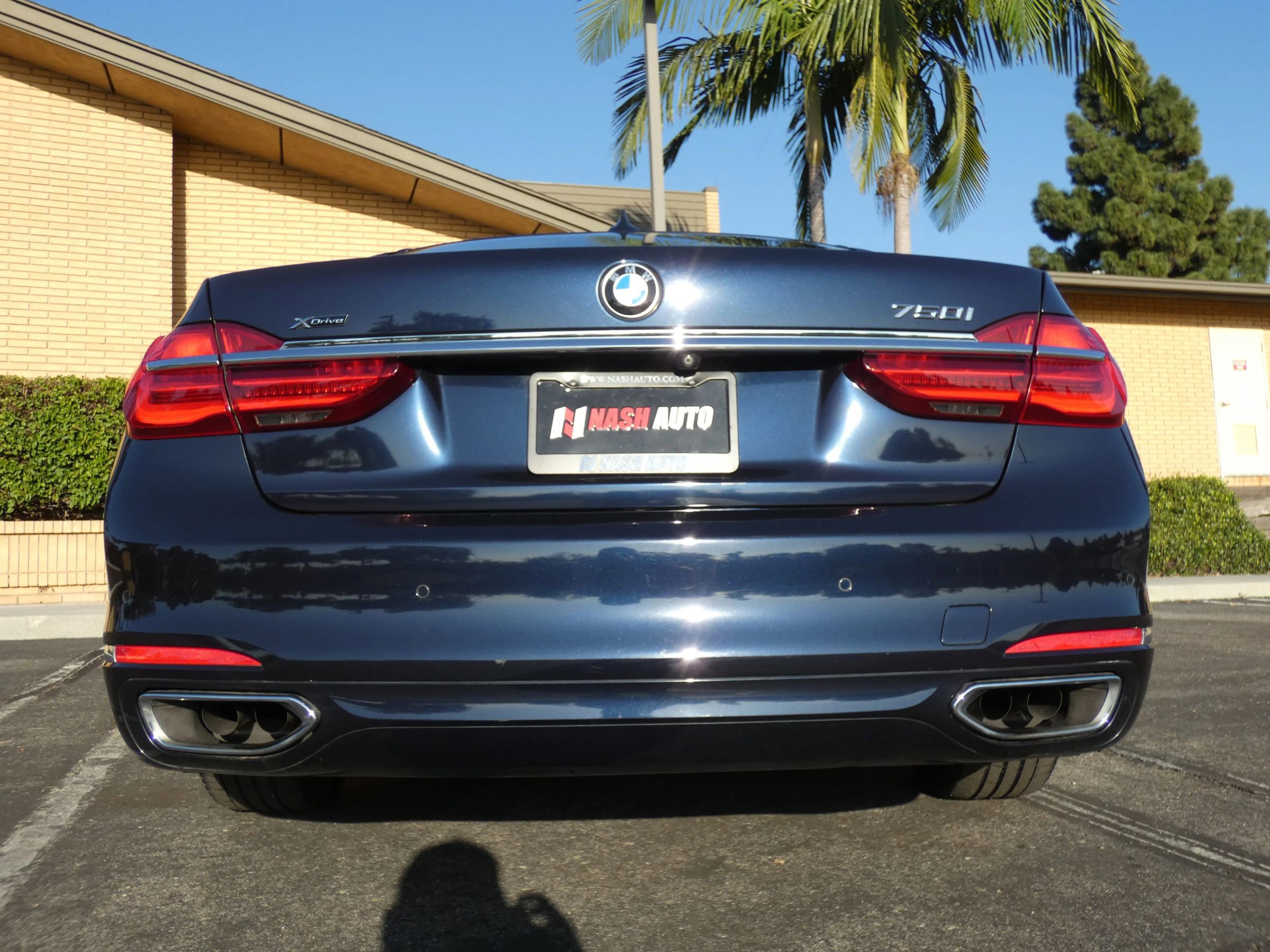 Used 2016 BMW 750i xDrive image 10