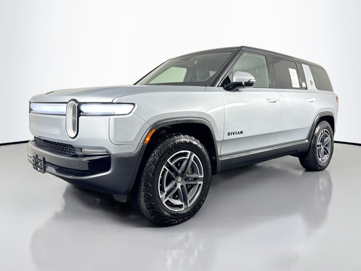 Used 2025 Rivian R1S Adventure Dual AWD/4WD image 45