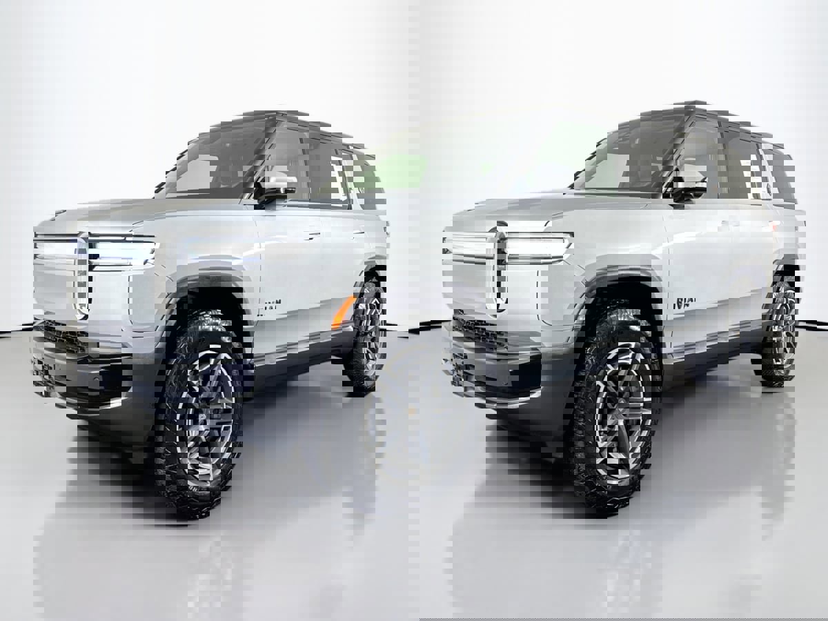 Used 2025 Rivian R1S Adventure image 45