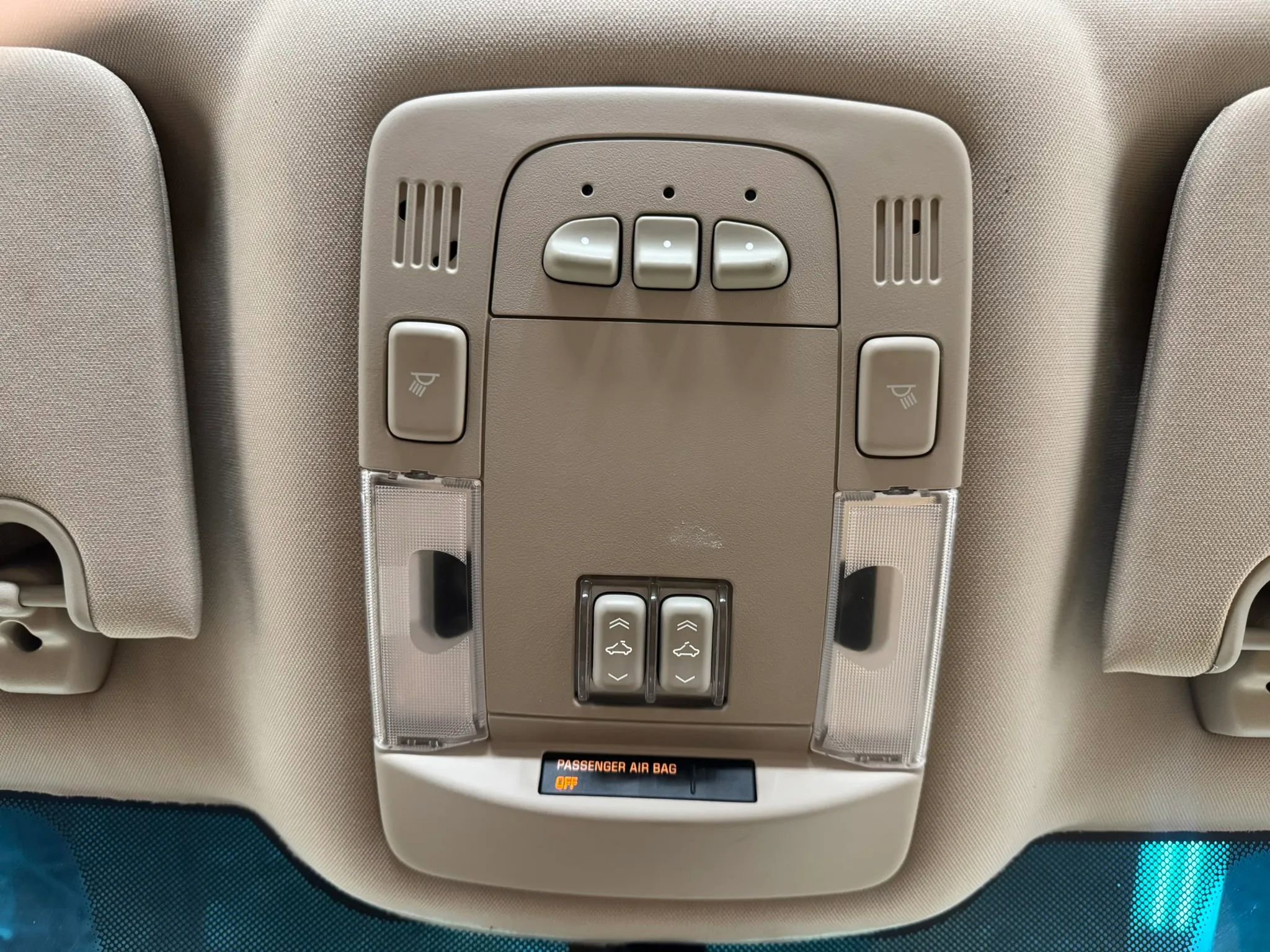 Used 2011 Cadillac DTS Luxury FWD image 17