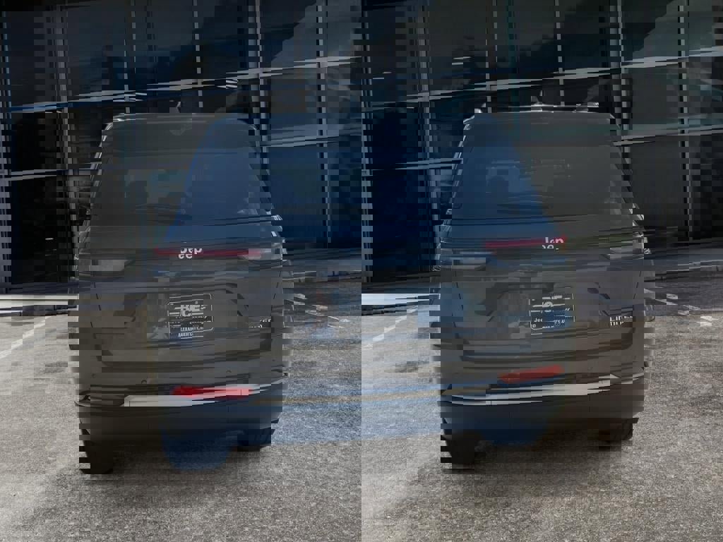 New 2026 Jeep Grand Cherokee Limited w/ Luxury Tech Group II image 6