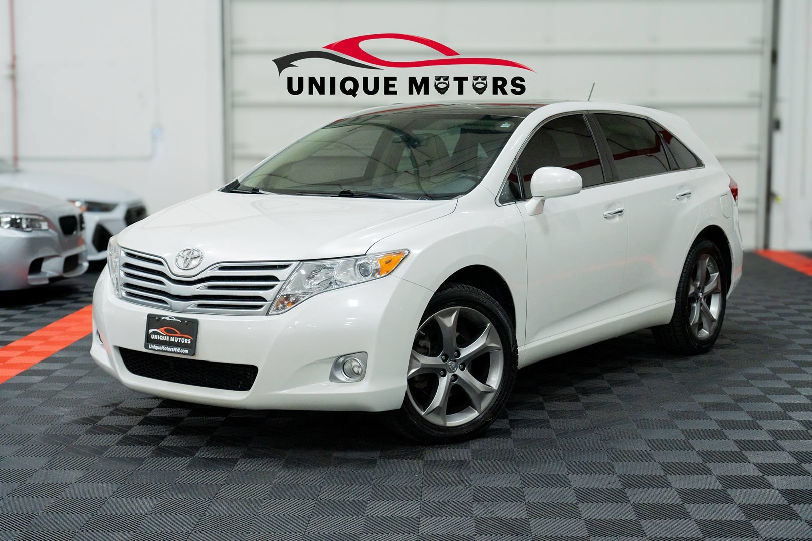 Used 2011 Toyota Venza AWD w/ Premium Pkg #2 image 1