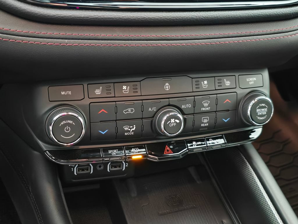 Used 2021 Dodge Durango R/T w/ Blacktop Package AWD/4WD image 38
