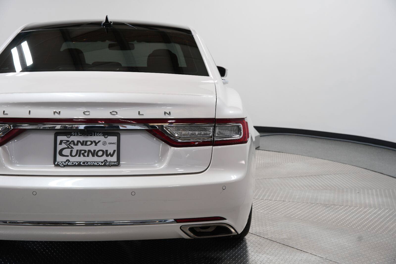 Used 2019 Lincoln Continental Reserve AWD/4WD image 29