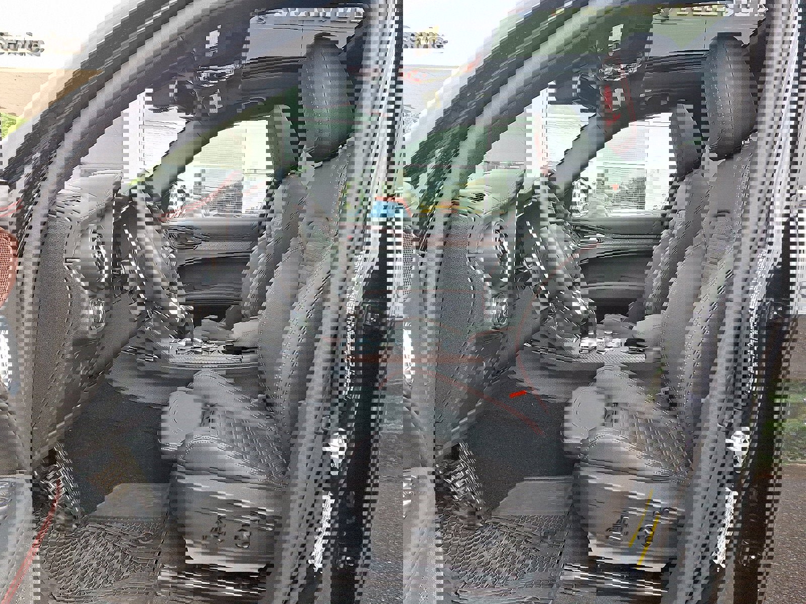 Used 2024 Alfa Romeo Stelvio Quadrifoglio image 13